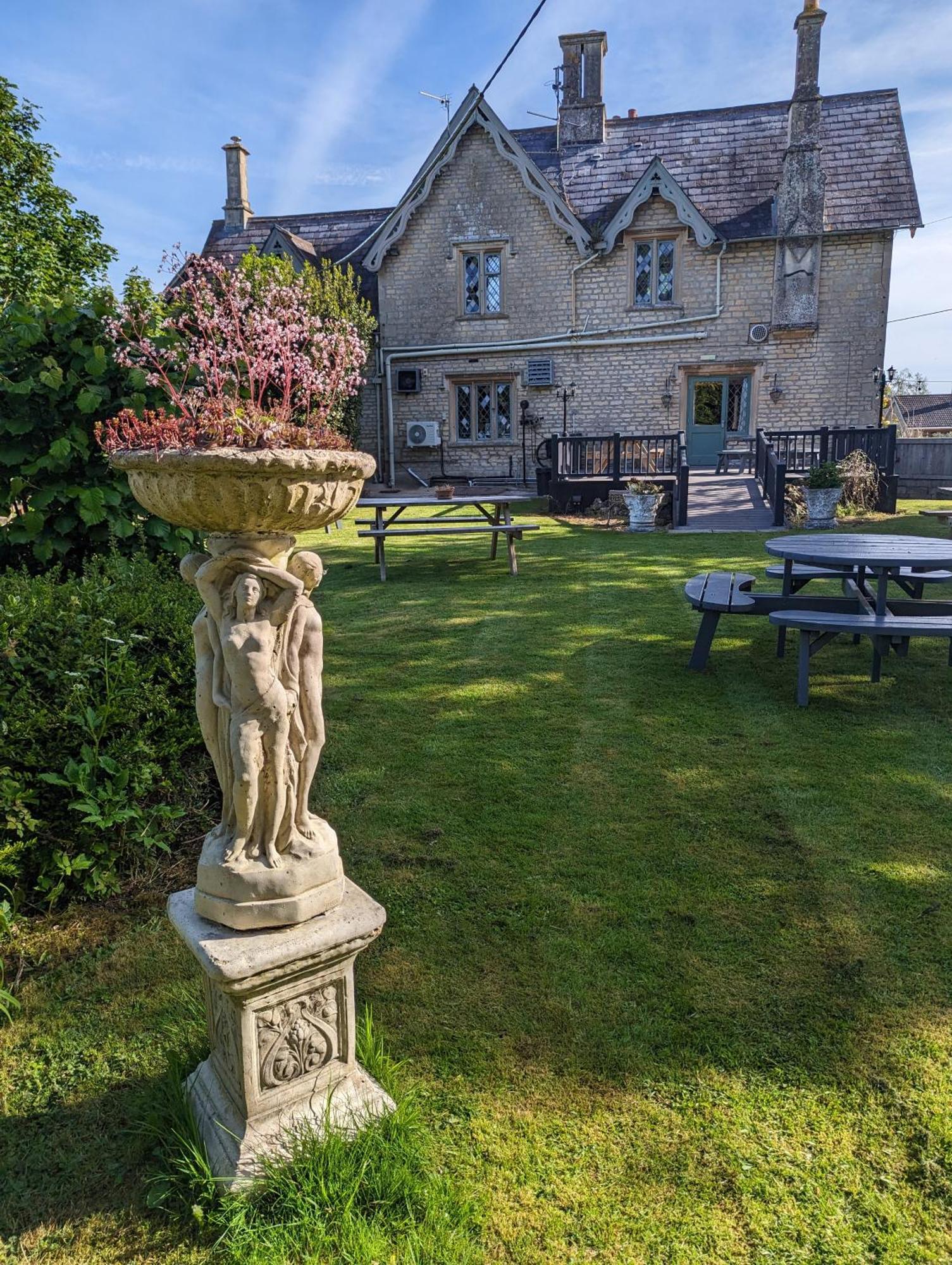 The Duke Hotel Hilmarton Exterior photo